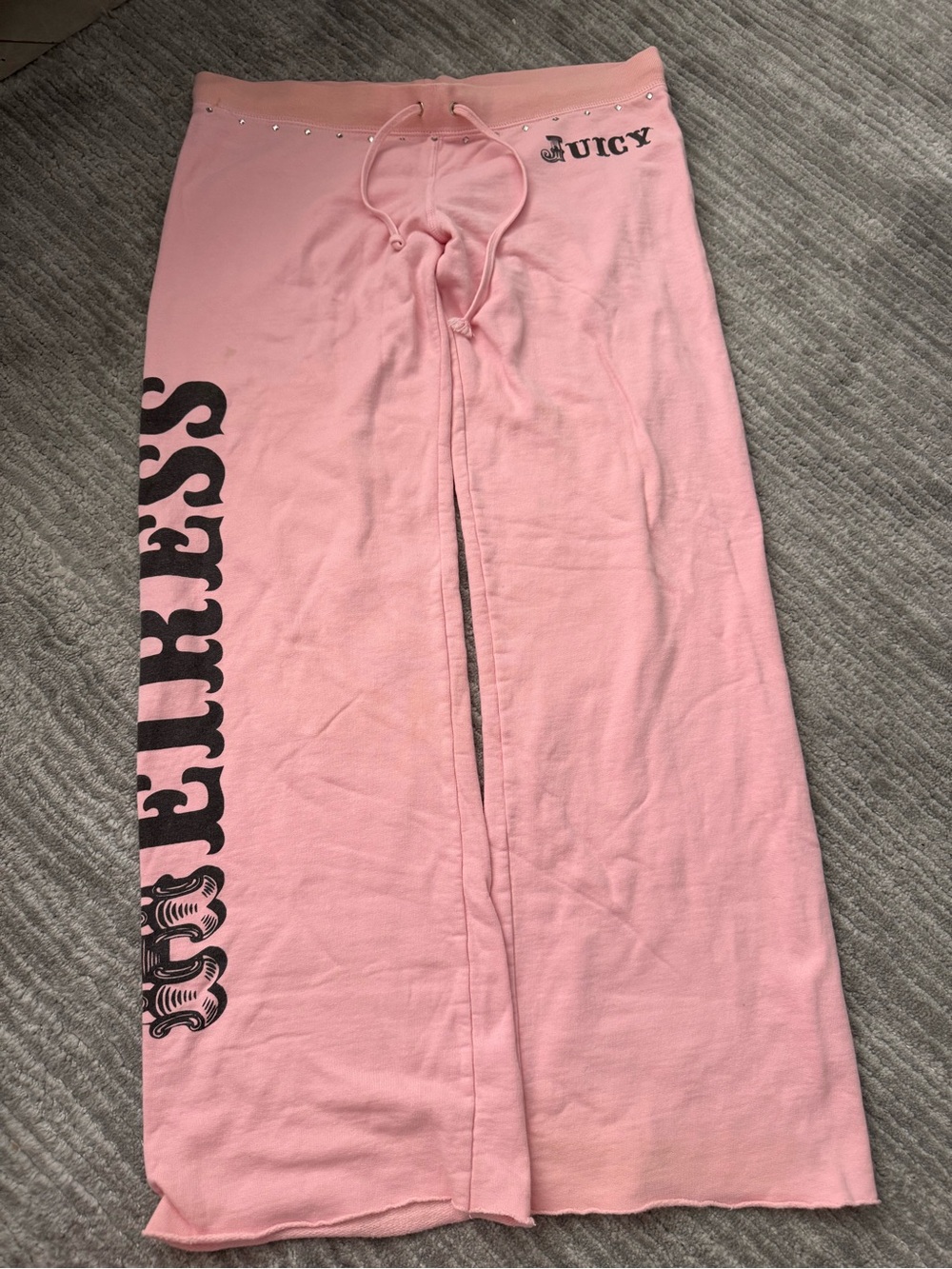 Vintage Juicy Couture Women's Pink and Black Hoodie - Picture 4 of 10